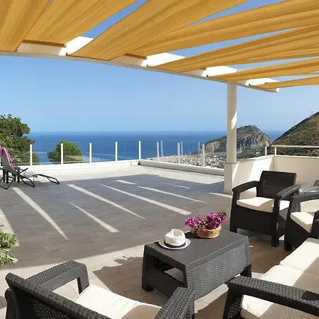 La Vista - By Vacation Service